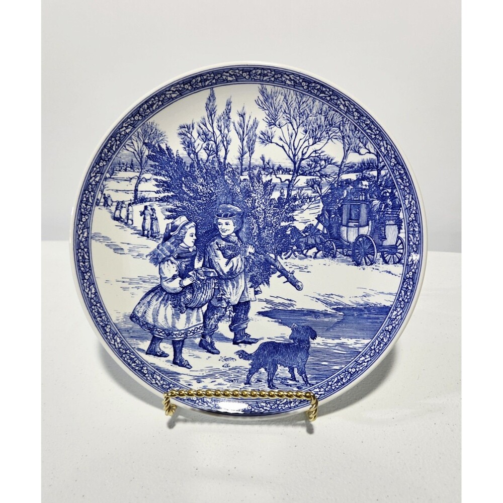 Spode Blue 1995 Annual Victorian Christmas Gathering Tree #1 8 3/8" Plate